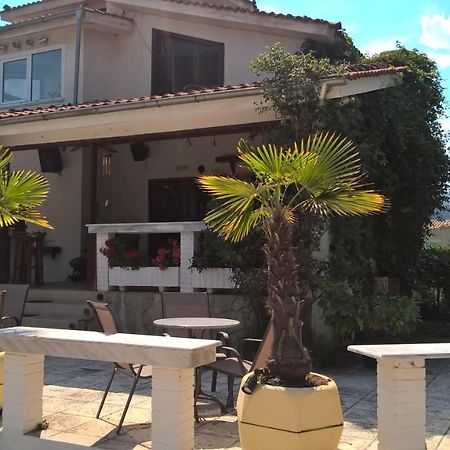 Cavo Paradiso Villa Aszproválta Kültér fotó