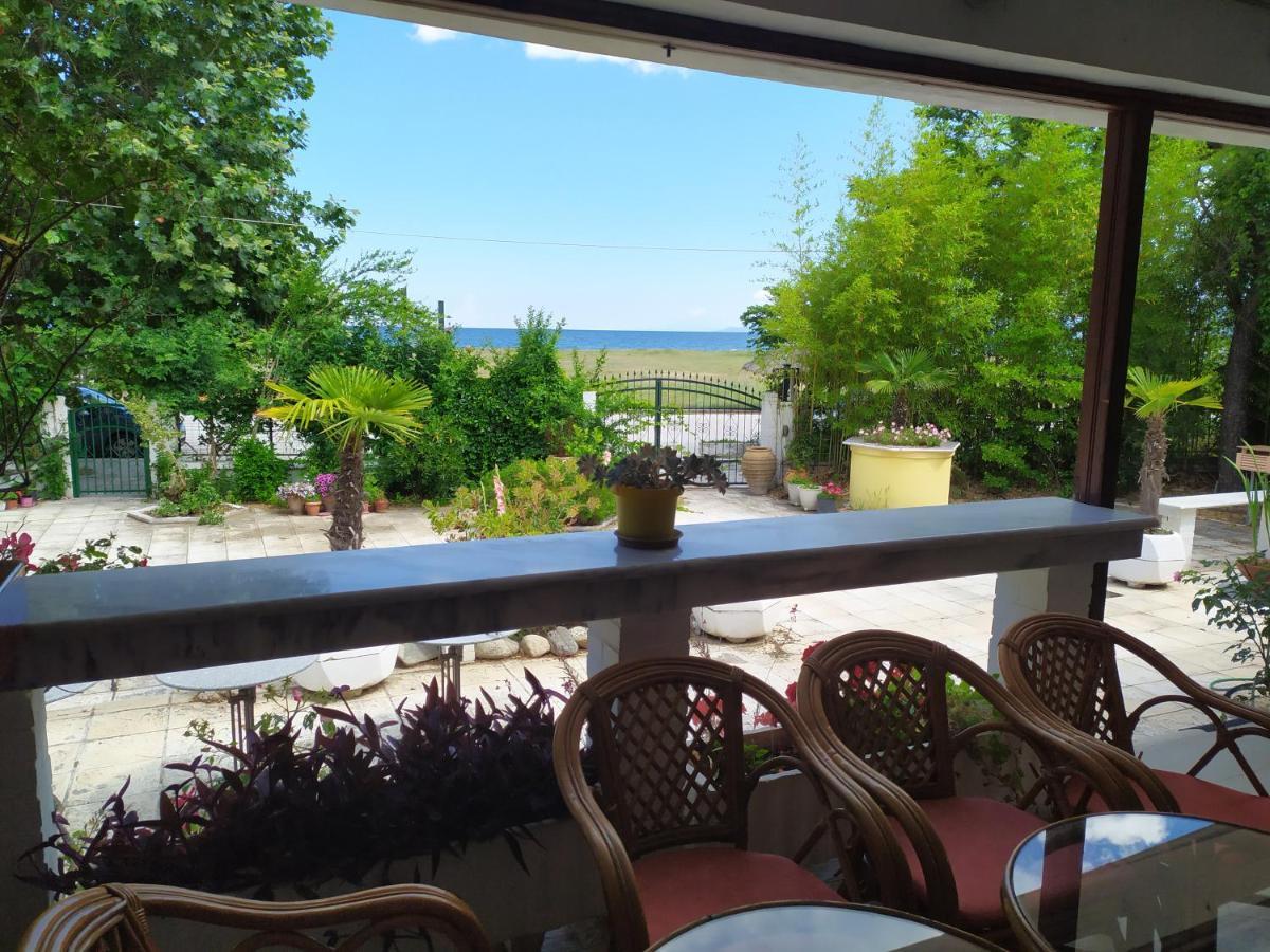 Cavo Paradiso Villa Aszproválta Kültér fotó