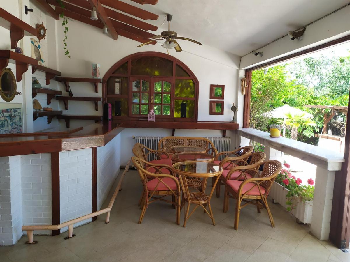 Cavo Paradiso Villa Aszproválta Kültér fotó